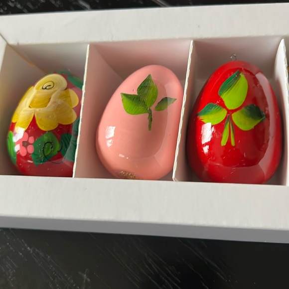 Set of hand painted Russian Easter eggs-NEW IN BOX - Picture 2 of 4